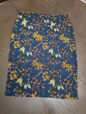 LuLaRoe dark blue floral pattern pencil skirt size large